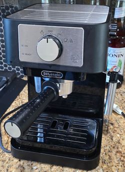 DeLonghi Expresso Machine