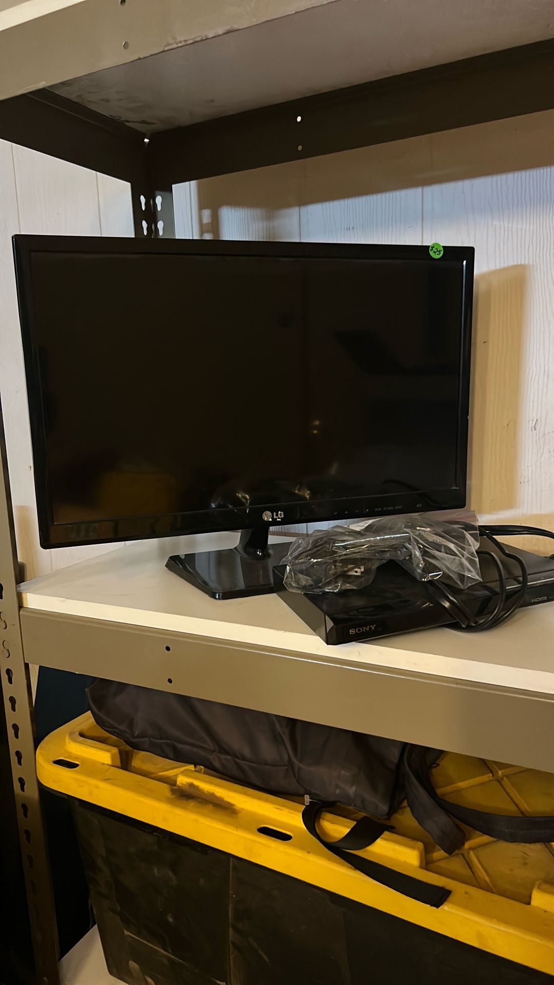 25” LG TV & DVD Player