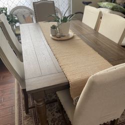 Dining Table With 6 Chairs and Console