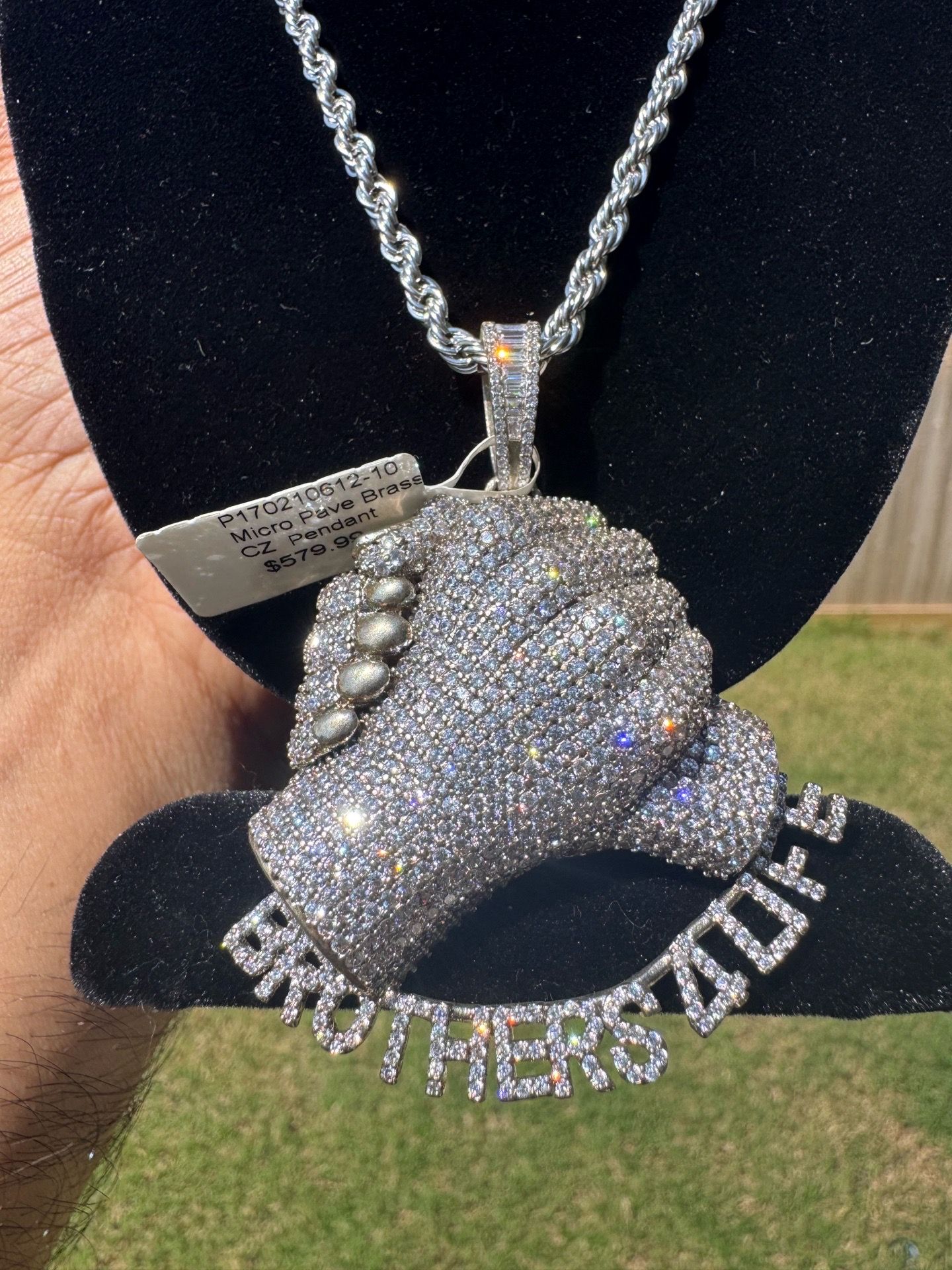 Icedout pendant with rope chain
