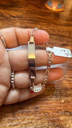 Linda pulsera de niña media 16cm $40y una 14cm