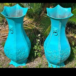 Beautiful Vintage Aqua Colored Metal Vases Excellent Condition, Lion Heads On The Side