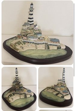 RARE LENOX LIMITED EDITION  LIGHT AT BOARDWALK BEACH 2005