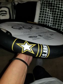 Steering wheel cover