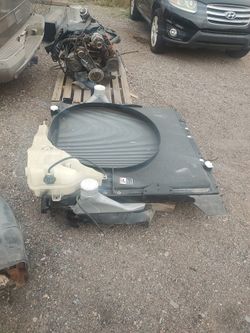 2007-14 Freightliner Cascadia Columbia Century Radiator Assembly