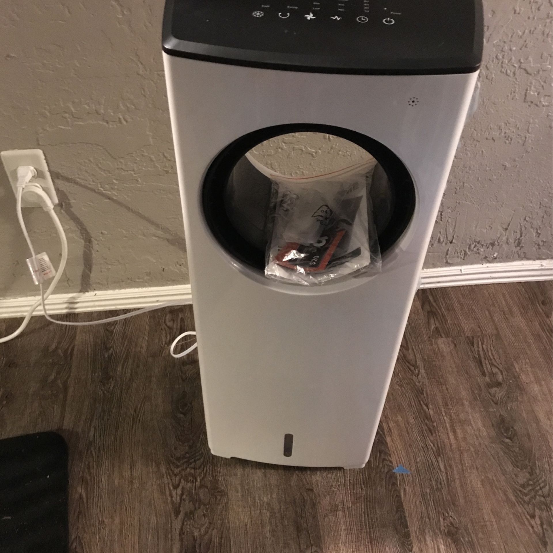 Evaporative cooler 