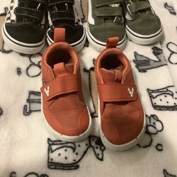 (2) Pairs of Vans Old Skool Toddler & 1 Pair of Vivo Barefoot Shoes Size 7