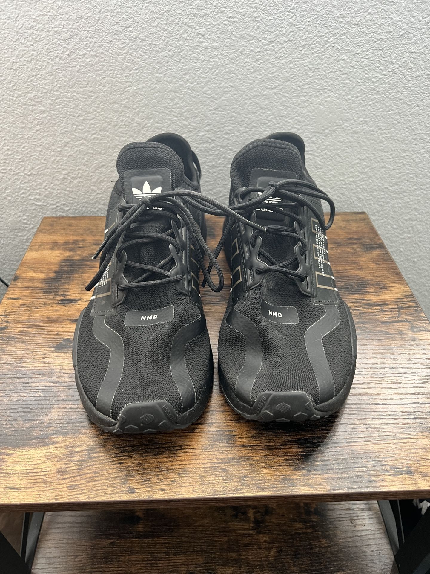 Adidas NMD R1 V2 Triple Black