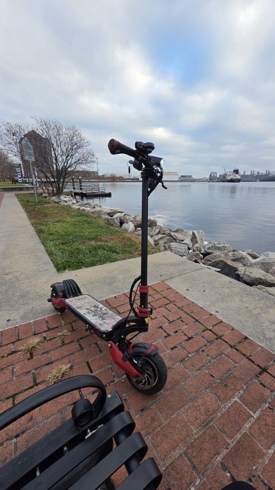 Varla Electric SCOOTER