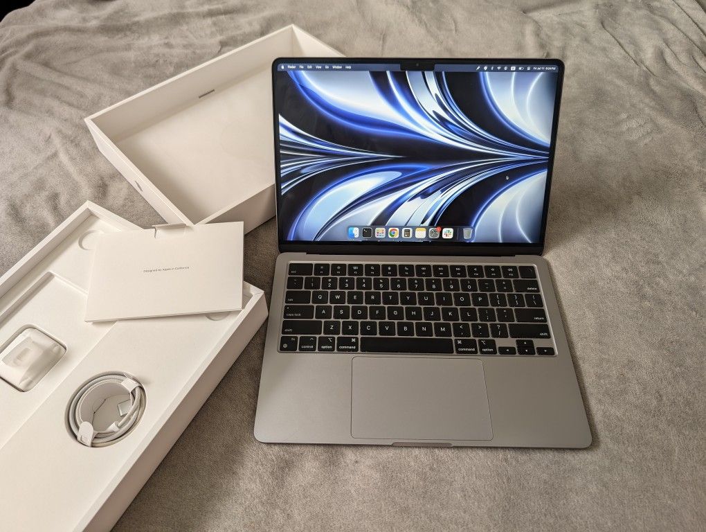 Apple MacBook Air 13.6-inch M2 Chip, 16GB 2TB SSD, Space Gray