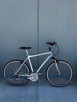 Trek 7300 Hybrid Bike