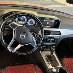 PART OUT Mercedes Benz