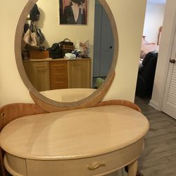 Foyer Table And Mirror