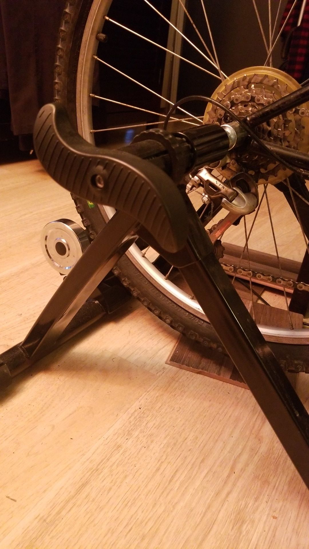 Sunlite Bicycle Resistance Trainer