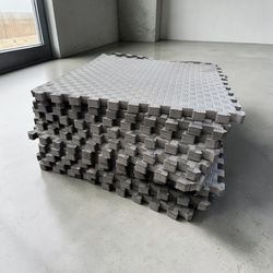 $40 for all 12! (12) 25” Interlocking Foam Gym Mat Floor Tiles! Good condition! 1 Inch thick! 25x25in