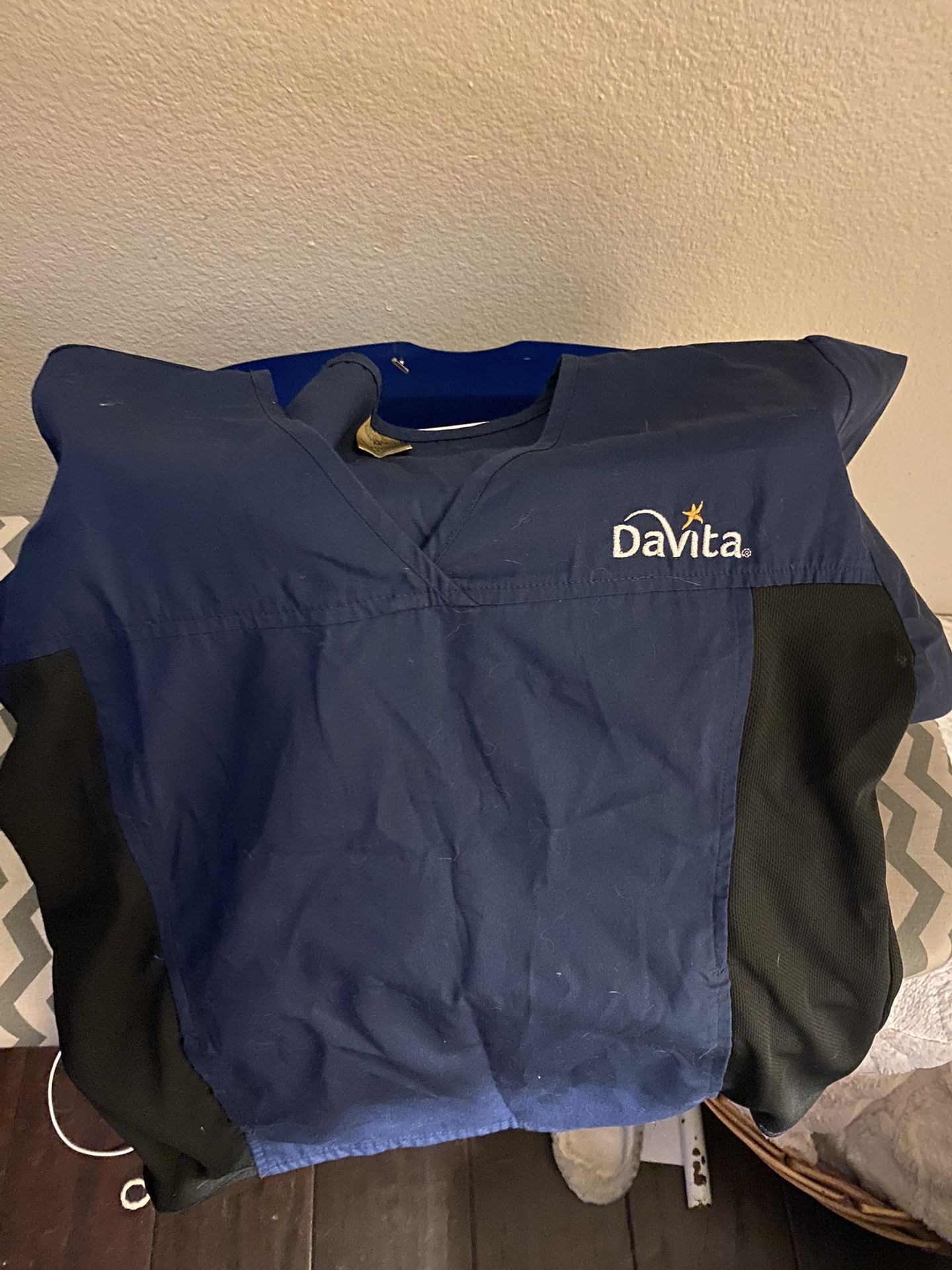 Davita Scrub Shirt Sz. M