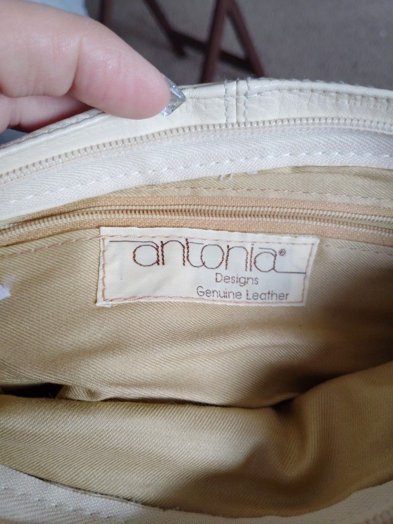 Med vintage Leather Hand Bag
