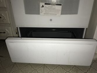 Hot point free standing General Electric