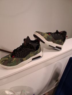 Athletic shoes size 11