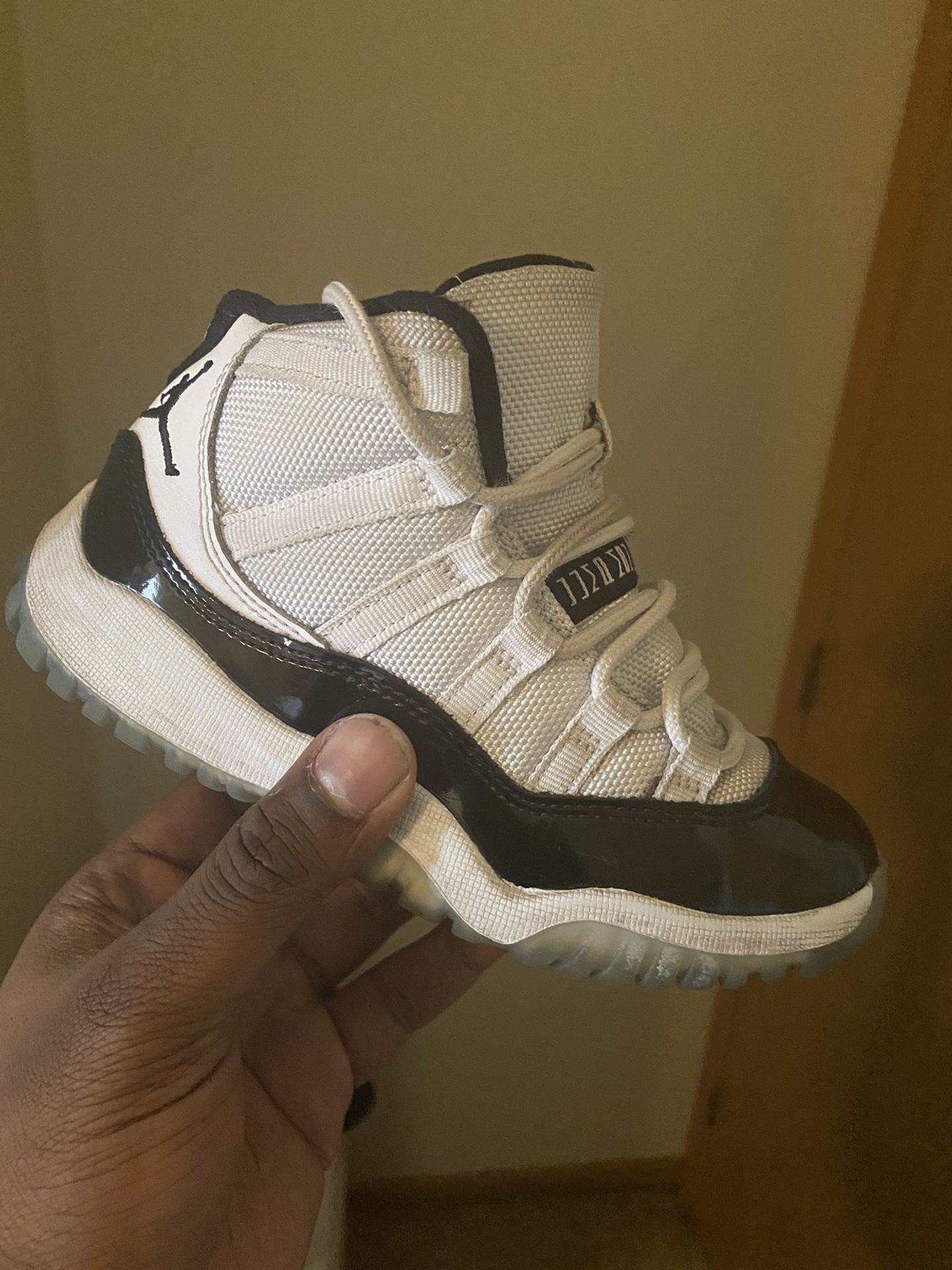 Jordan 11 Concourse Size 12.5 c
