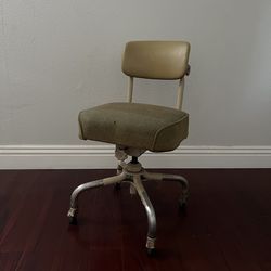 Vintage Industrial Office Chair – 1950s/60s