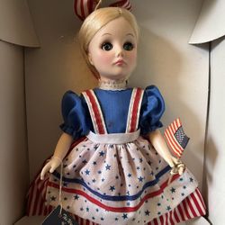 International Porcelain Doll; America 🇺🇸 