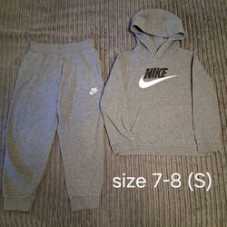 Boys Nike Sweat Set Size 7-8 (S)