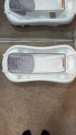 Bathtub for newborn babies