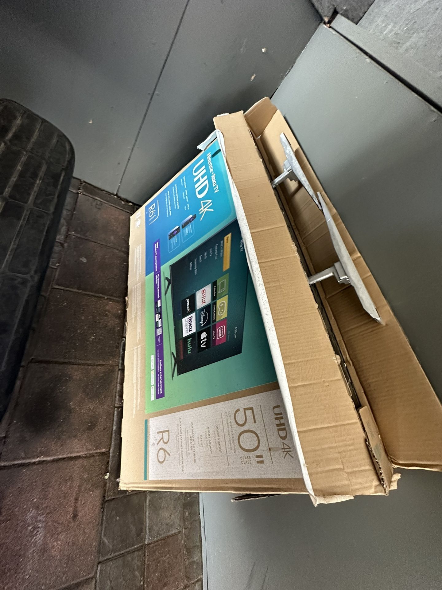 50” Hisense Roku TV