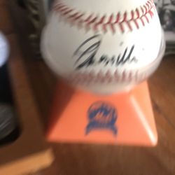 Signed LEE Mazzilli baseball