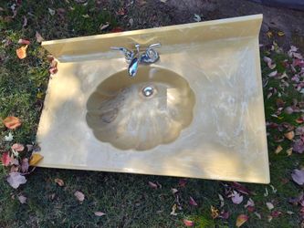 Sink That Looks Like A Shell, Heavy