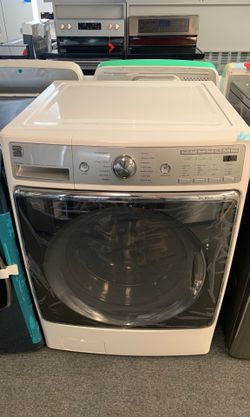 New scratch and dent Kenmore elite steam 5.4 ft.³ front load washer 1 year warranty