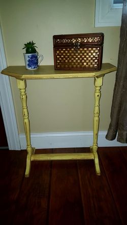 Cute, distressed, farmhouse style accent table