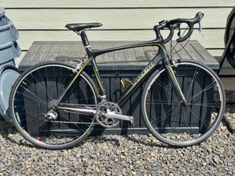 Trek Madone 5.1 Full Carbon Fiber Road Bike