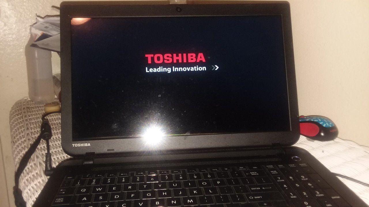 Toshiba Satellite Laptop 15.5" screen