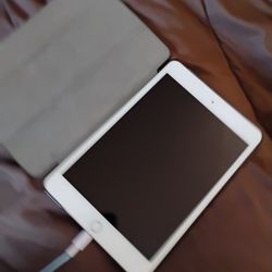 iPad Mini 4G With Wifi 