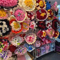Flowers for mothers day at toys2u