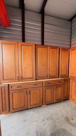 BEAUTIFUL!! Solid Wood 21  Kitchen Cabinet complete Set – Raised Panel Wood