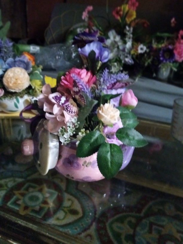 Tea Pot Flower Arrangements