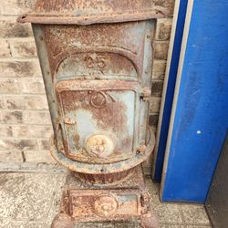 Potbelly Stove Ready for Restoration
