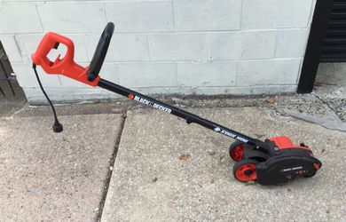 Used Black & Decker Electric Edger Edge Hog for Sale in Maple