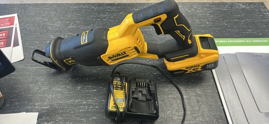 DEWALT 20V MAX Cordless Brushless Reciprocating Saw plus Battery And Charger 