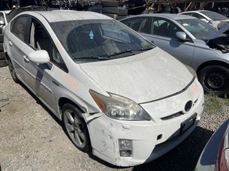 Parts for TOYOTA PRIUS HYBRID 4D HATCHBACK V 1.8L 2010 - Stock # 14871