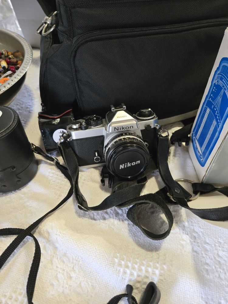 Nixon Camera