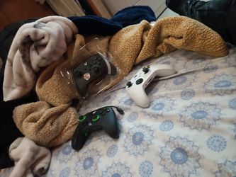 Xbox Controllers Remotes
