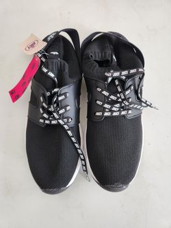 Juicy Couture women's athletic sneakers 8.5