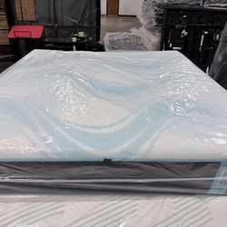 King Mattress Tempurpedic LuxeBreeze Medium Hybrid 💥 Financing Options💥 Only $50 down payment