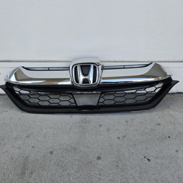 OEM 2016-2018 Honda Civic Sedan Front Grille Chrome Emblem (Pickup Only Land O' Lakes FL)