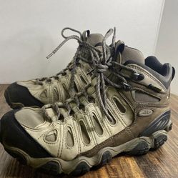 WOMANS OBOZ SAWTOOTH  BDRY HIKING  BOOTS ..9 1/2