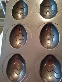Easter egg cake pan